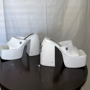 Naked Wolfe Style Jenna Size 8 U.S